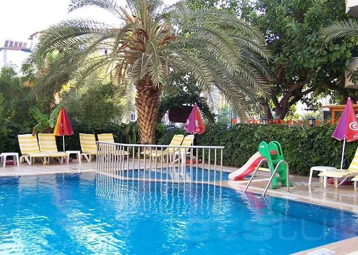 米雷酒店 3* 马尔马里斯