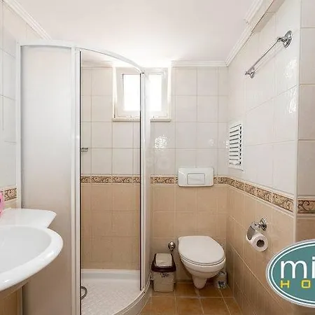 Miray Otel İçmeler